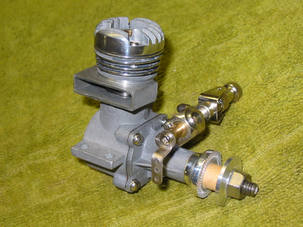 Vintage Tiger muffler/silencer for the Enya .09 or Enya .09-II engine. 003_en16