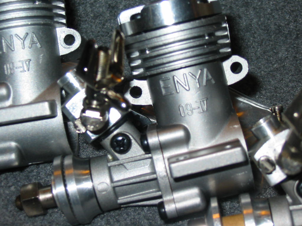 Three Enya .09-IV engines -- Same but Different? Also -- "Old" & 60th Anniversary Enya .15D-II engine 003_en18
