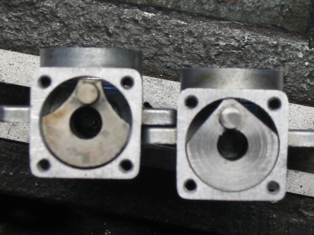 Standard Enya .049-II engine vs. the Mikoken Enya engine -- What is different? 020_mo12