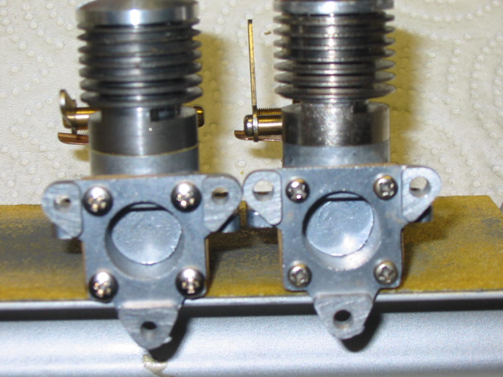 Standard Enya .049-II engine vs. the Mikoken Enya engine -- What is different? 028_mo10