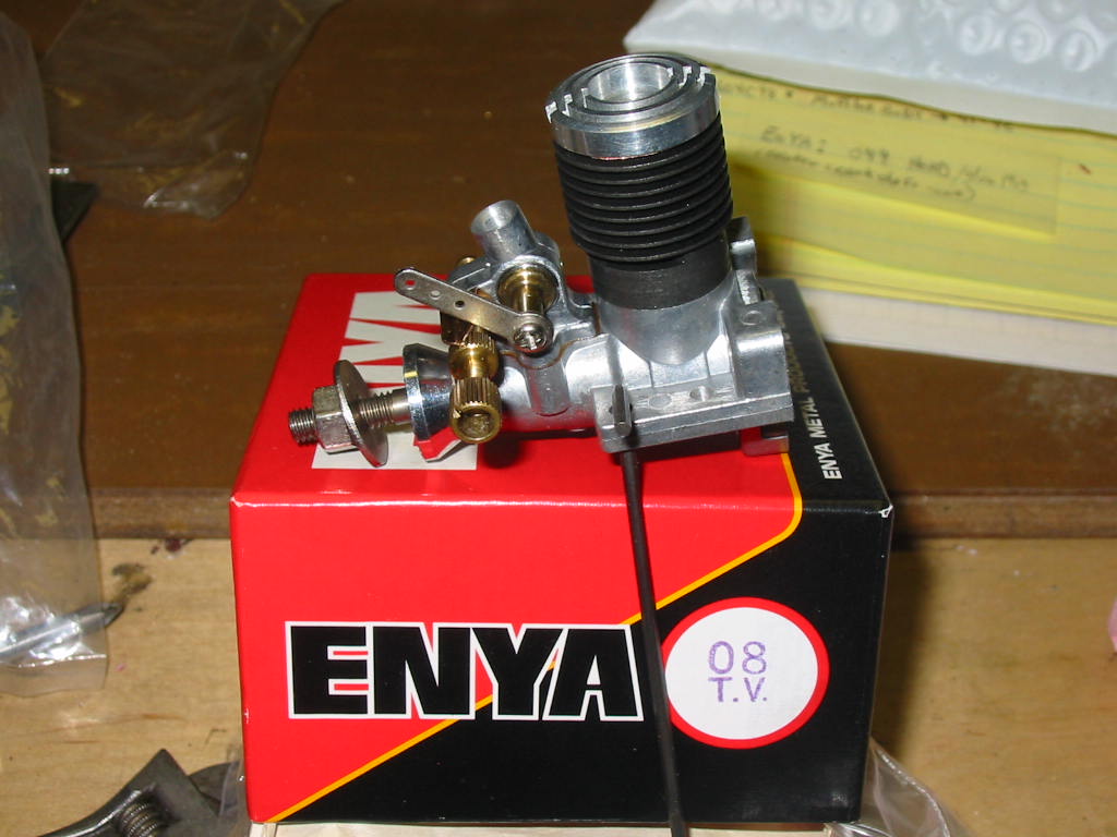 Enya 06 11 Stunter glow engine crank/prop nut help. Enya_098