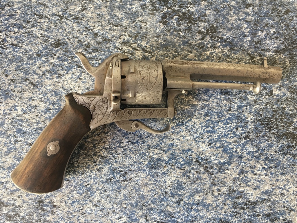 Revolver à broche type lefaucheux  C39d8e10