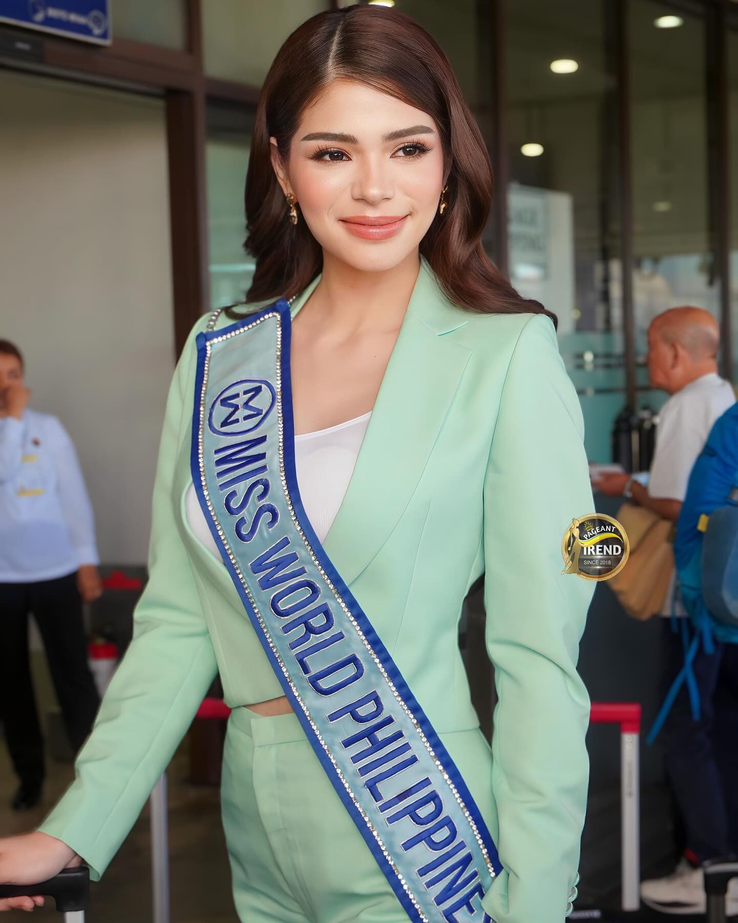 gwendolyne fourniol, miss world philippines 2023. - Página 5 44727213