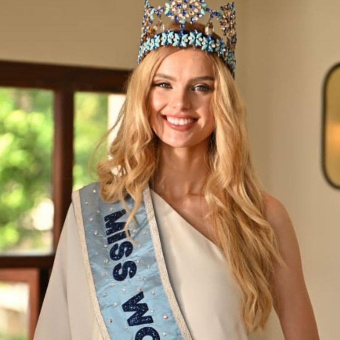 krystyna pyszkova, miss world 2023-2024. - Página 13 45712212