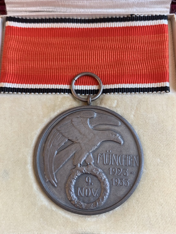 Médaille de l'Ordre du Sang "Blutorden" - Page 2 2928be10