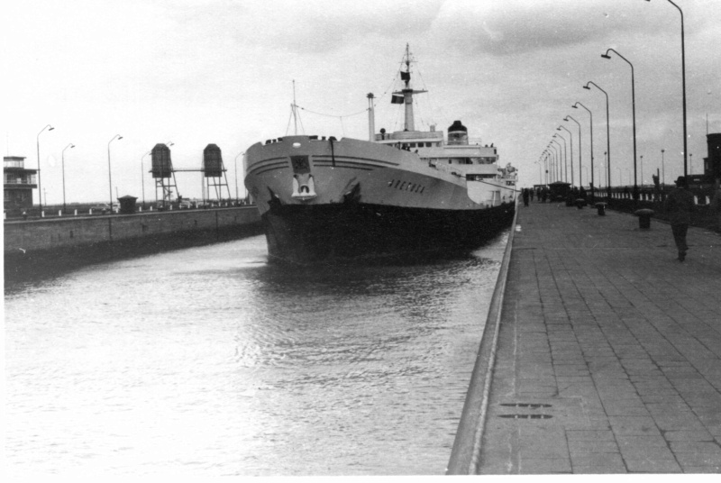 Rheinschifffahrt in den 1950-60ziger Jahren. - Seite 2 Img76410