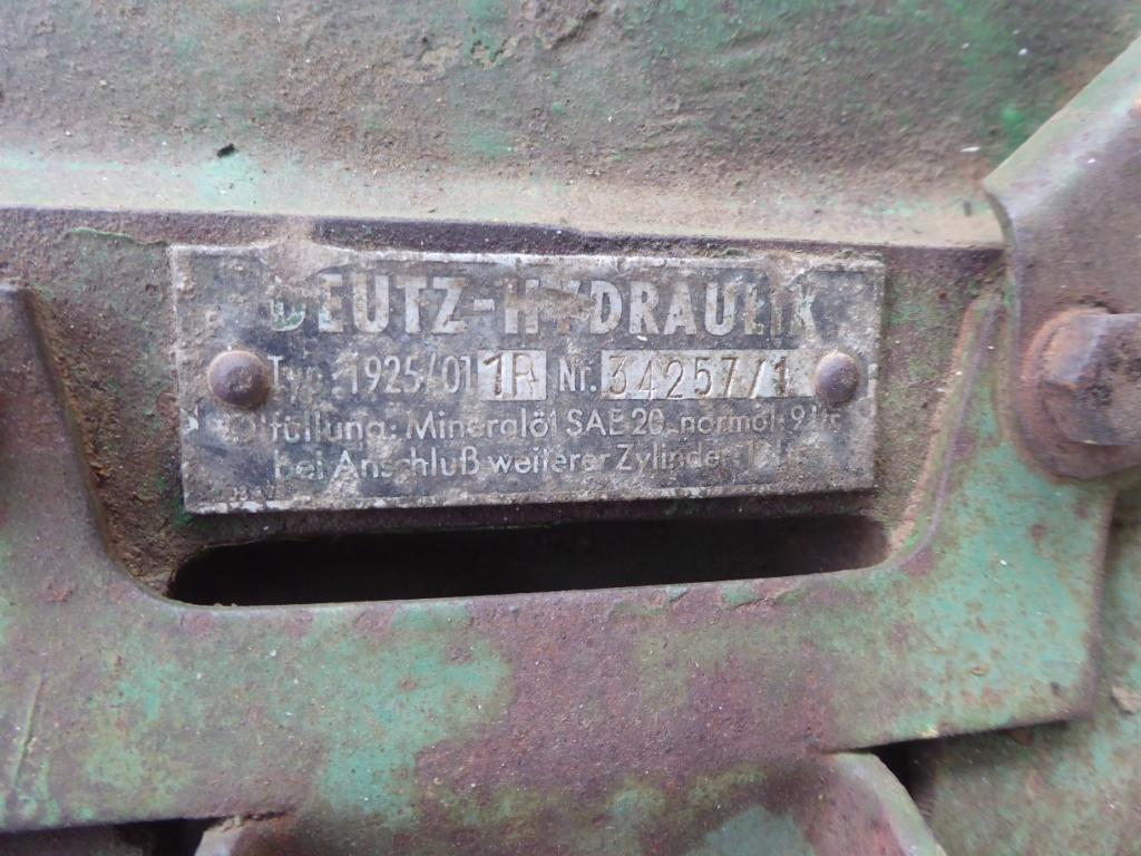 relevage - D40.2 - Restauration - fuite base du relevage hydraulique 2021-049