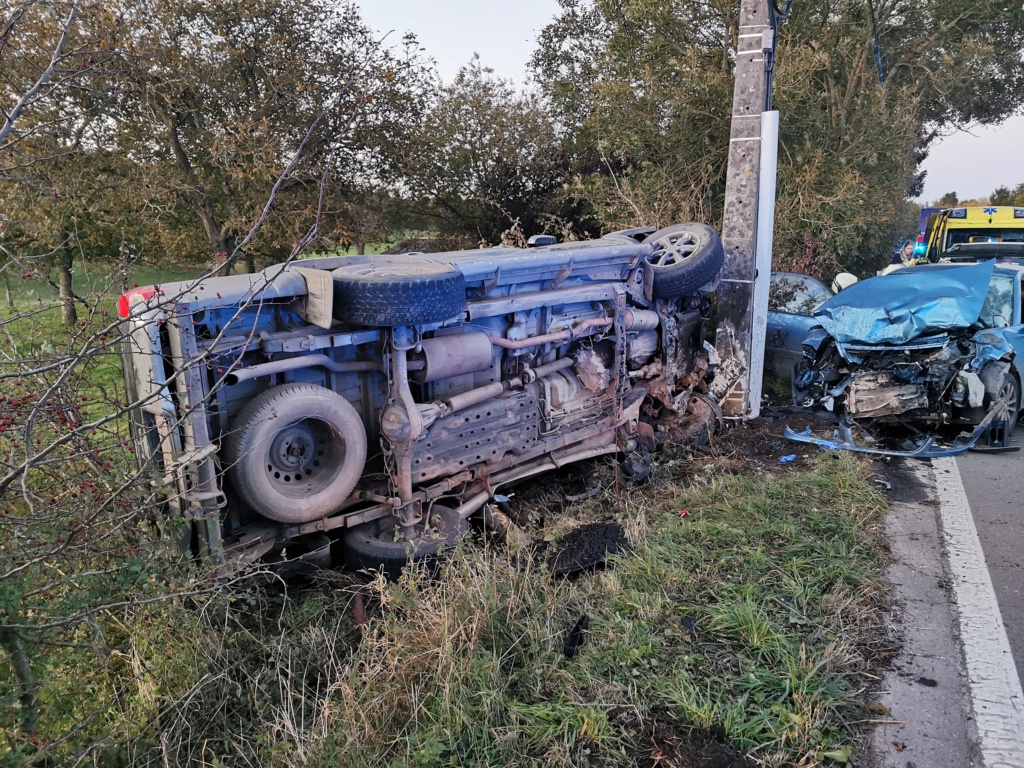 Deux voitures entrent en collision à Mont-Sainte-Geneviève (24-10-2021 + photos) Img_2019