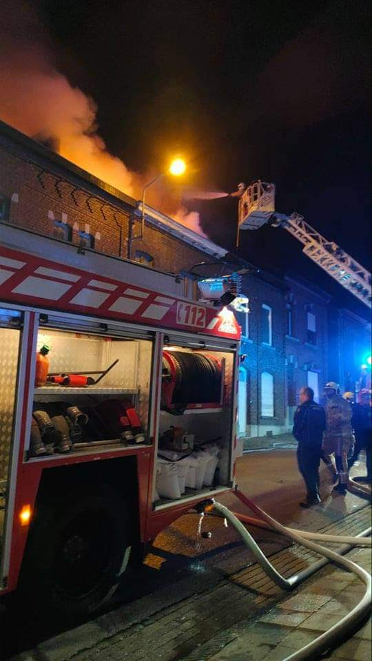 Trois maisons en feu à Marcinelle (12-10-2021 + photos) Unname10