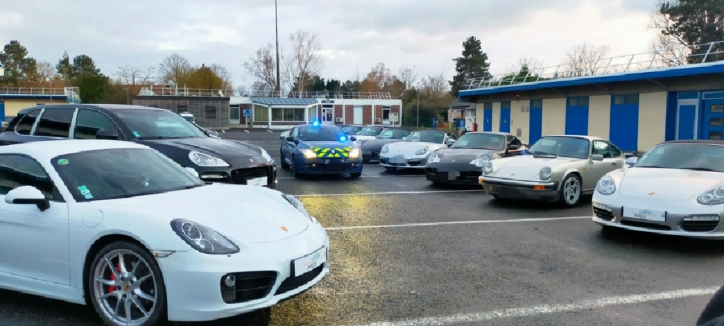 Sortie Porsche à la rencontre de la Gendarmerie de Seine et Marne (77) Whatsa25