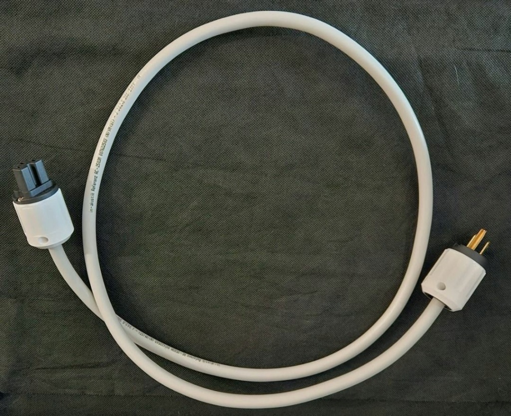 Inakustik Reference Power Cable AC2503M with Oyaide Plugs