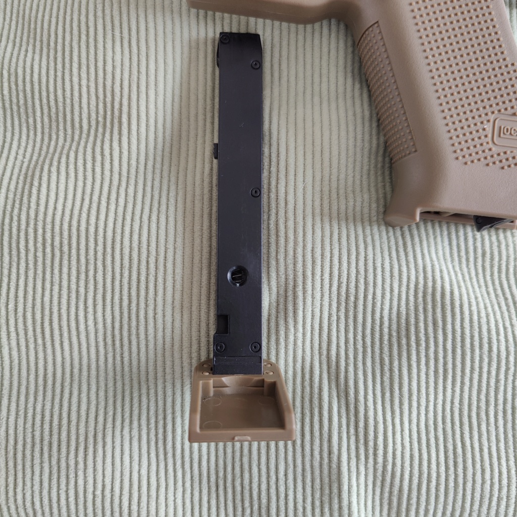 Présentation  Pistolet Glock 19 X cal BB 4.5mm à culasse fixe Umarex Tan Img20290