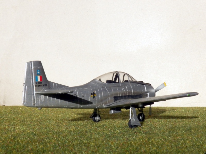 [Heller ] Sud Aviation Fennec, maquette du T-28 Trojan ou Fennec, 1981 T-28d_19