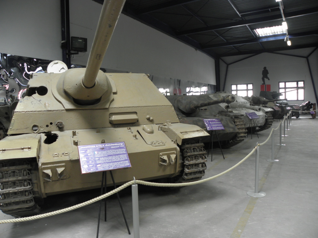 musée des blindés de SAUMUR, partie chars allemands P7200023