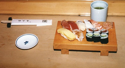 Restaurant de nouilles et sushis Untitl10