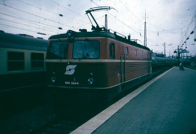 Die Baureihe 1044 der ÖBB - der Staubsauger 1044_010