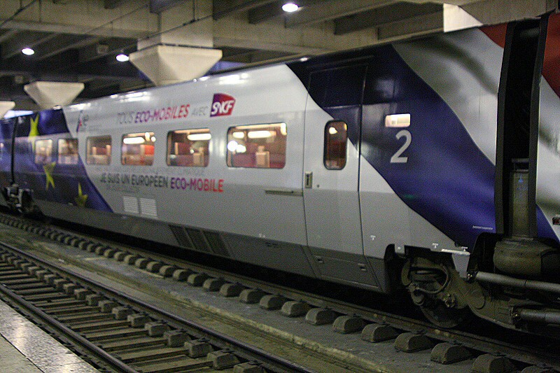 Quelques photos de la rame TGV-A 390 : Présidence Française. Img_6013