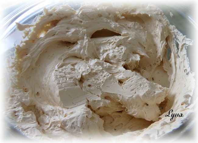 Crème au beurre meringue Suisse au dulce de leche Crzome10