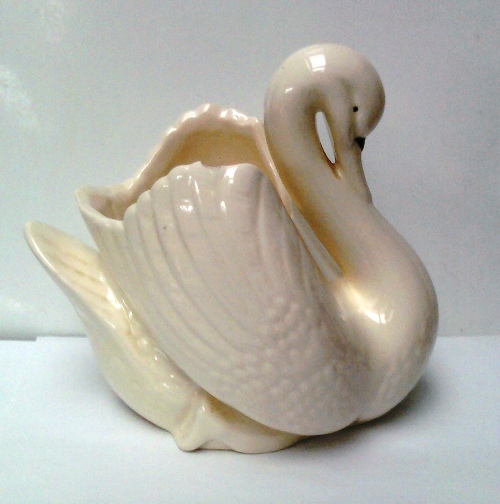 Not sure what to make of a 2147 Medium Swan that I found today ... 2147_c10
