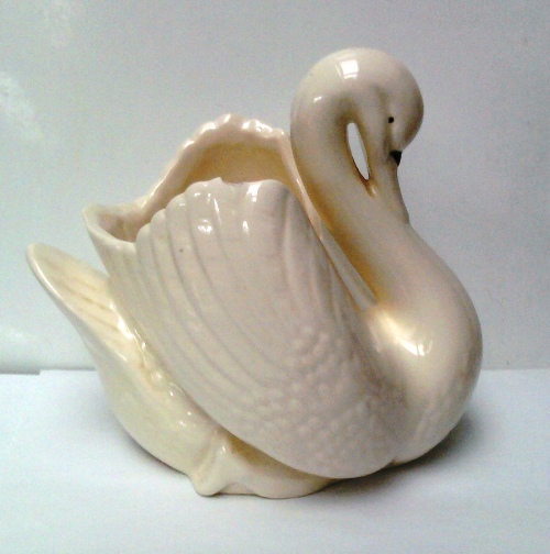 medium - Not sure what to make of a 2147 Medium Swan that I found today ... 2147_c10