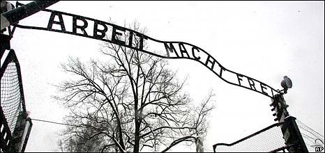 Auschwitz sign stolen _4694910