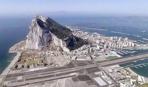 Gibraltar Airport - 10 Pics Archi144
