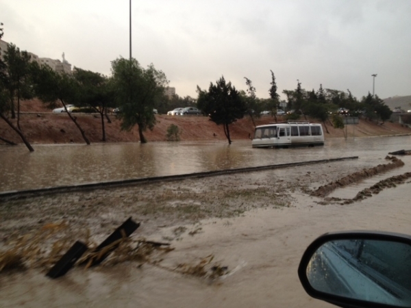 عمان تغرق ... شاهد احوال الاردن الى هذه الحين مع اكبر مجموعة من الصور  167