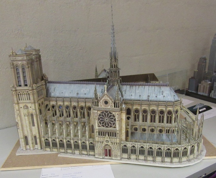 Kathedrale Notre Dame, 1:250, L'Instant Durable Img_3421