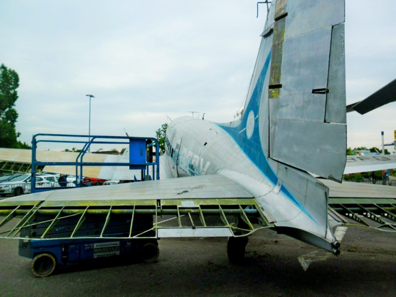 Beginn der Restaurierung einer DC-3 im Technikmuseum Speyer. 910