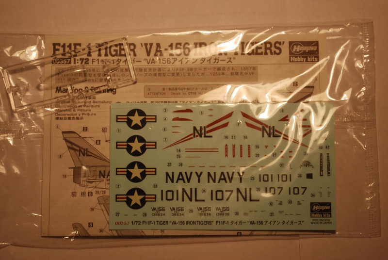 [HASEGAWA] F11F-1 Tiger - VA-156 Iron Tigers F11f-111