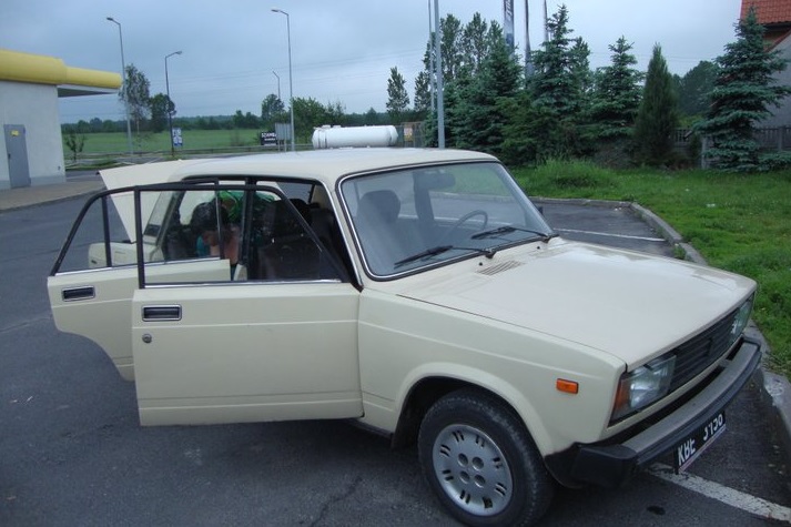 Lada 2105 69 000km AV - 1000e - A voir dans le 71 113