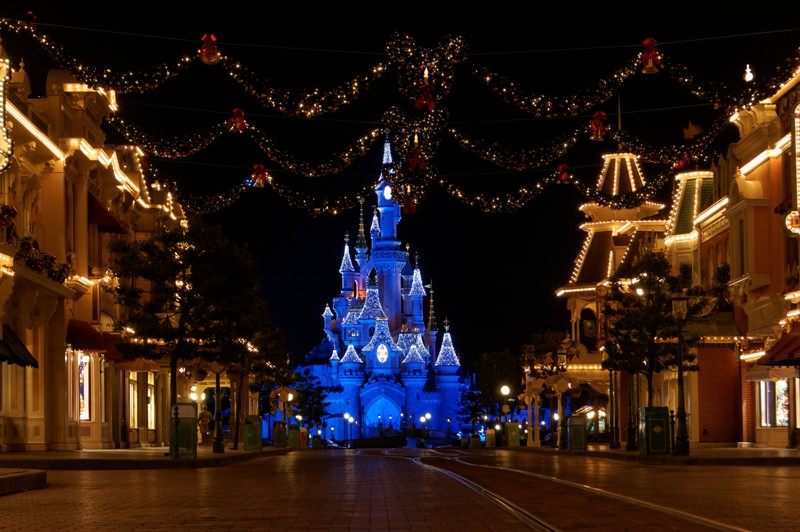 Vos photos nocturnes de Disneyland Paris - Page 40 Dsc06416