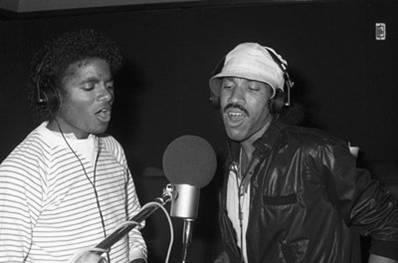 Em estúdio: Michael e Lionel Richie 27088610