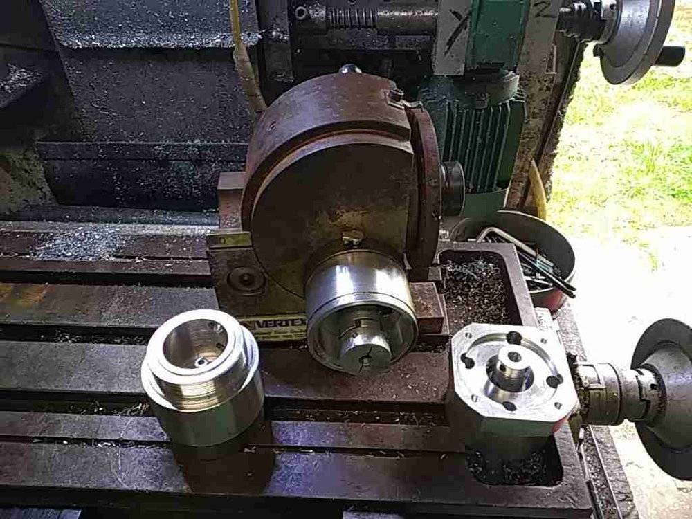 motorisation de ma fraiseuse avec un variateur chinois /et un moteur 220/380 tri Img_2076