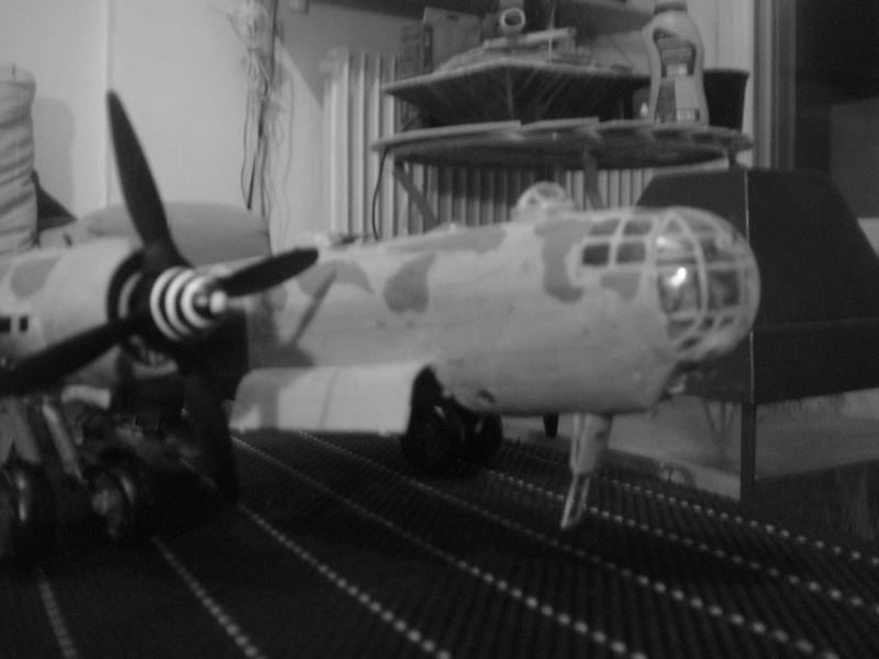 Heinkel 177 A5 "Greif" Revell + Fritz X Dsc03522