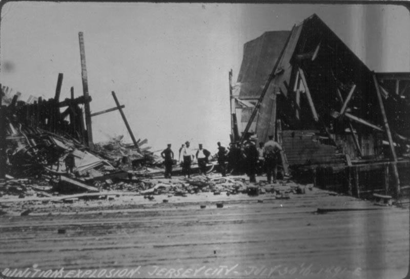  L’explosion de Black Tom 30 Juillet 1916 Black_15