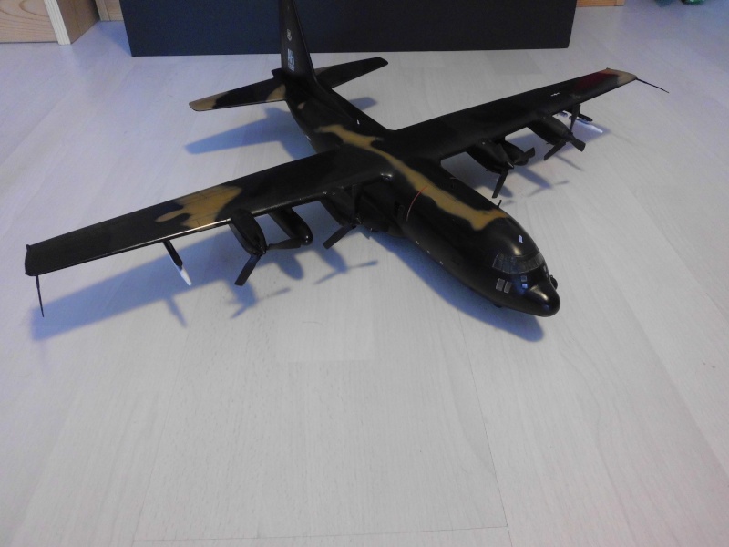 Hercules AC-130-A GUNSHIP 1/72 - Page 2 Hercu102