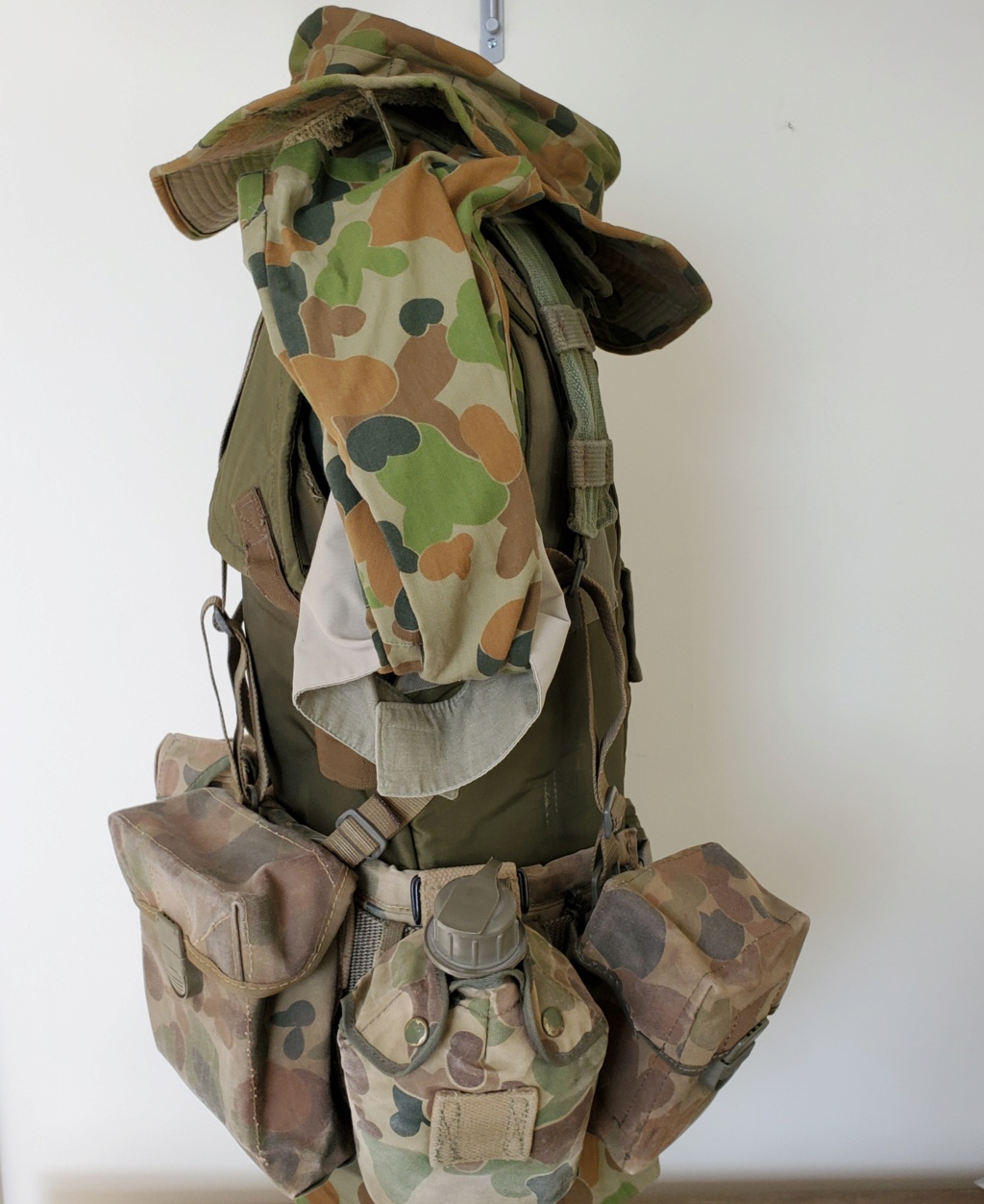 Australian Gear Used in Somalia 1992-1994 20200419