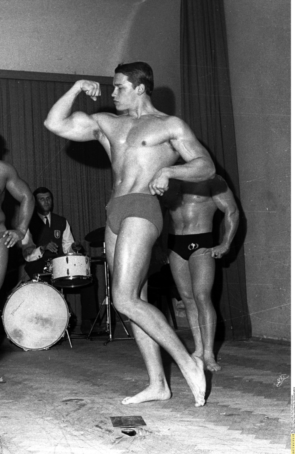 Arnold Schwarzenegger en photos - Page 17 0a884910