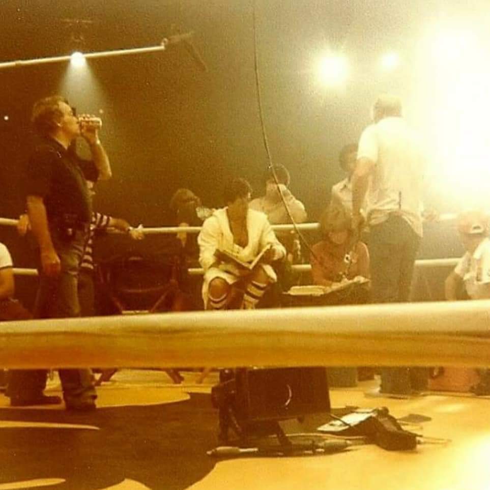  ROCKY III - PHOTOS DE TOURNAGE -   - Page 3 Fb_img79