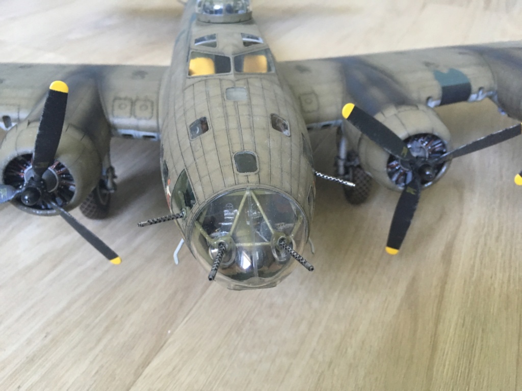 B17-F Memphis Belle HK Model 1/32 Img_2118