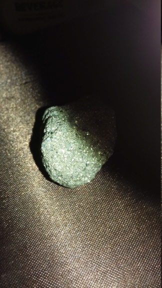 J'ai trouvé une pierre, qu'est ce que c'est ?  20181110