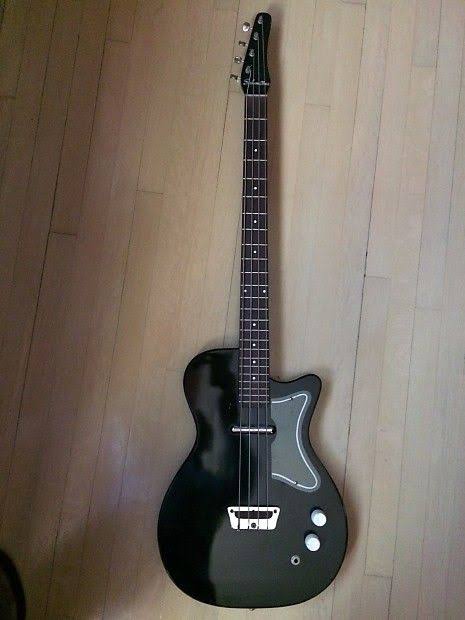 Danelectro Silvertone 1444. Image121