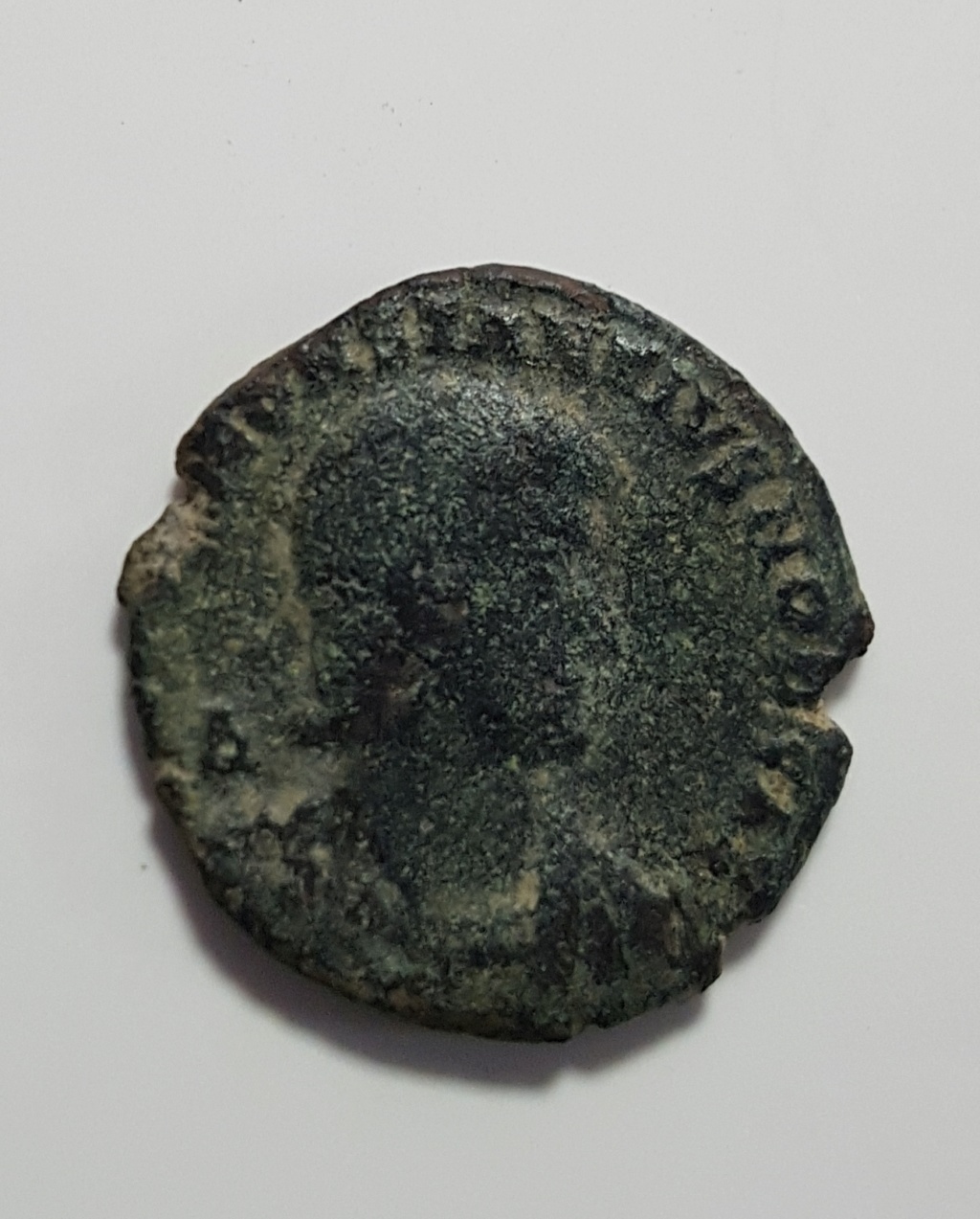 AE3 de Constancio Galo. FEL TEMP REPARATIO. Soldado romano alanceando a jinete caído. Nicomedia. 20190611