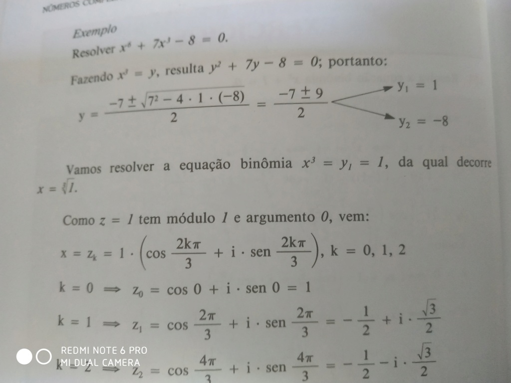 Raízes complexas de uma equação 15906810