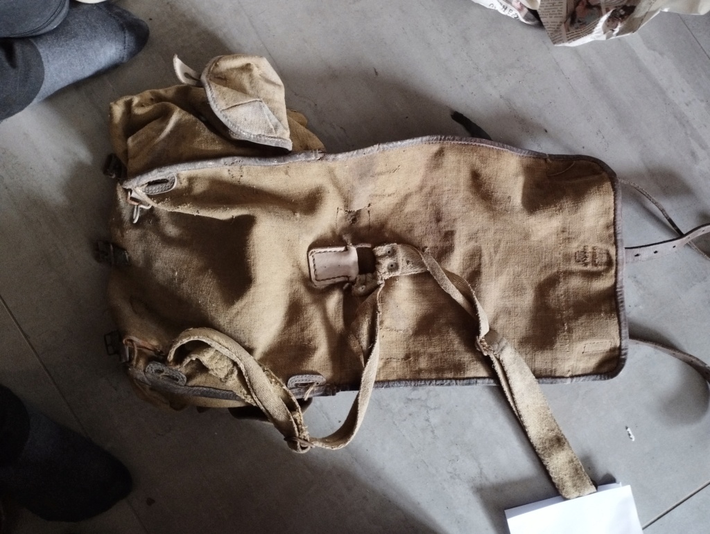 Restauration d'une épave de sac français modèle 1935  16597312