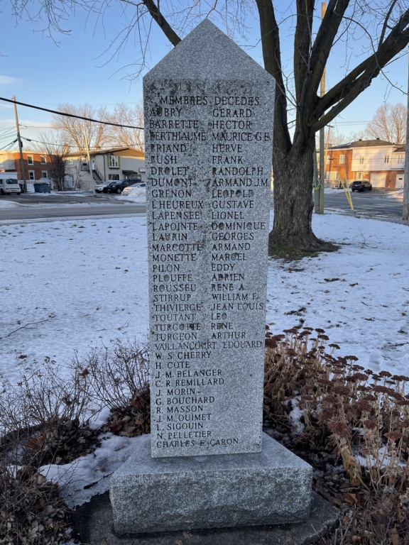 Monuments au parc du R22R à Terrebonne Québec 5cd2e410