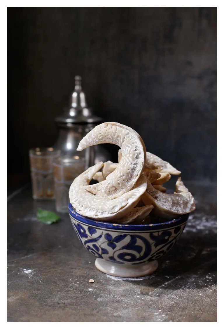 Кааб гзал» («Рога газели») — шедевр марокканской выпечки.  Photo101