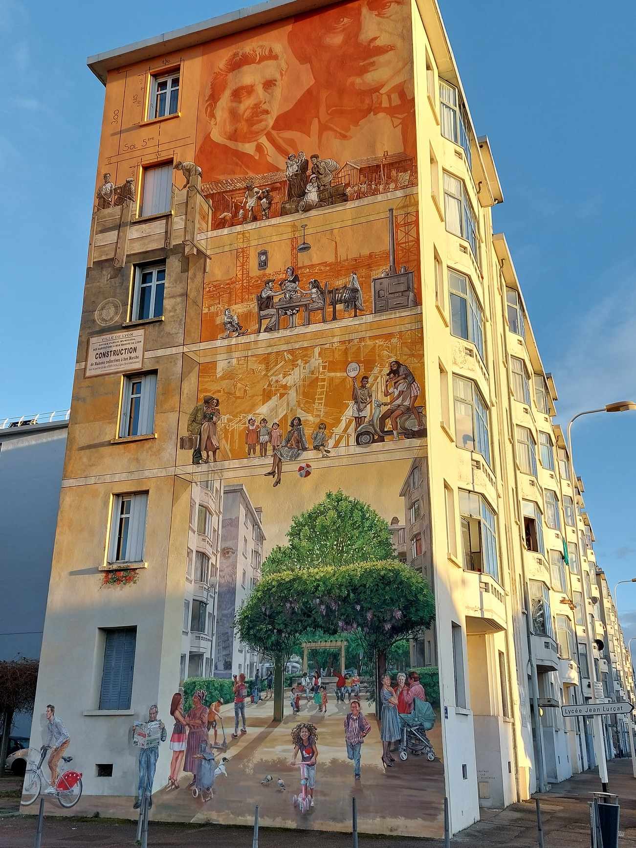 La cité idéale, en 25 fresques d'immeubles à Lyon. A253