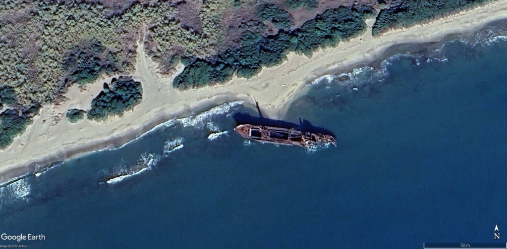 Ballade en [Océan /Mer] Les plus belles épaves de bateaux visibles sous Google Earth A438